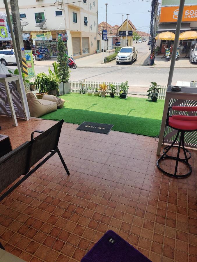 Cafe Nana Hotel Nong Prue Exteriör bild