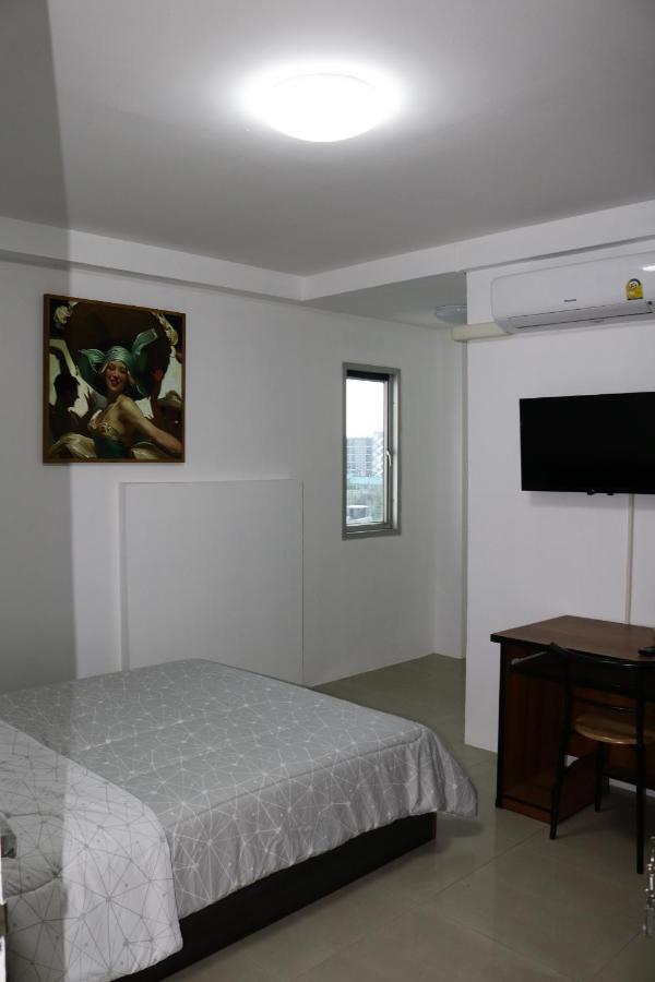 Cafe Nana Hotel Nong Prue Exteriör bild
