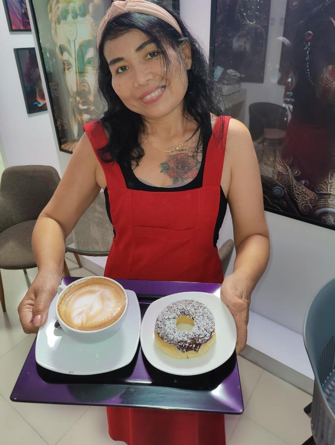Cafe Nana Hotel Nong Prue Exteriör bild