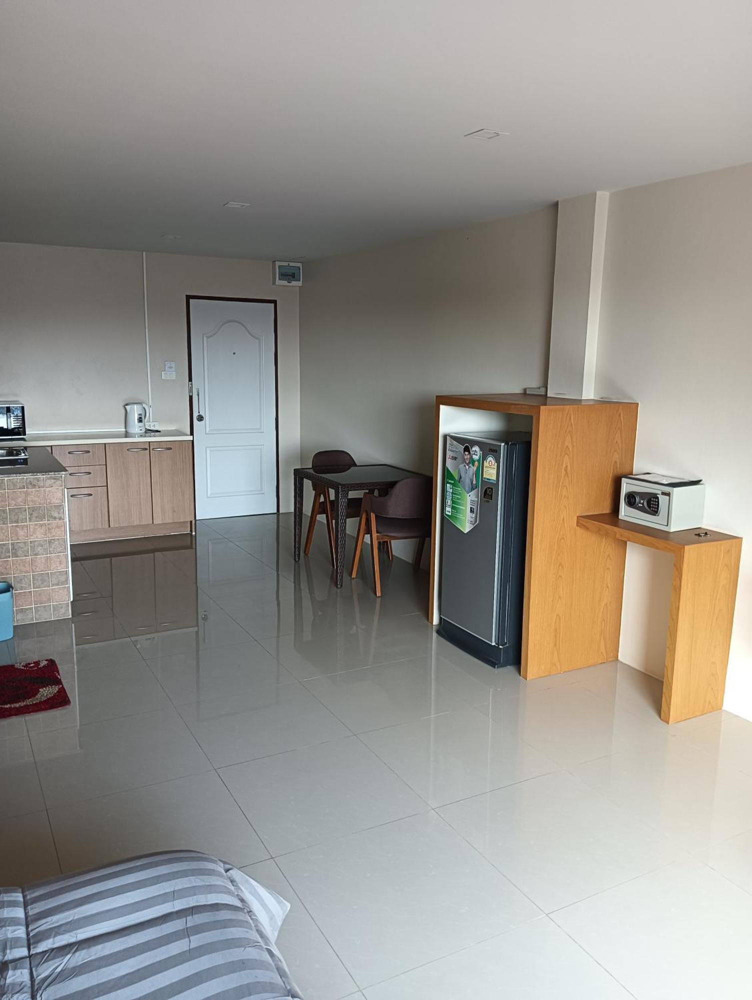 Cafe Nana Hotel Nong Prue Exteriör bild