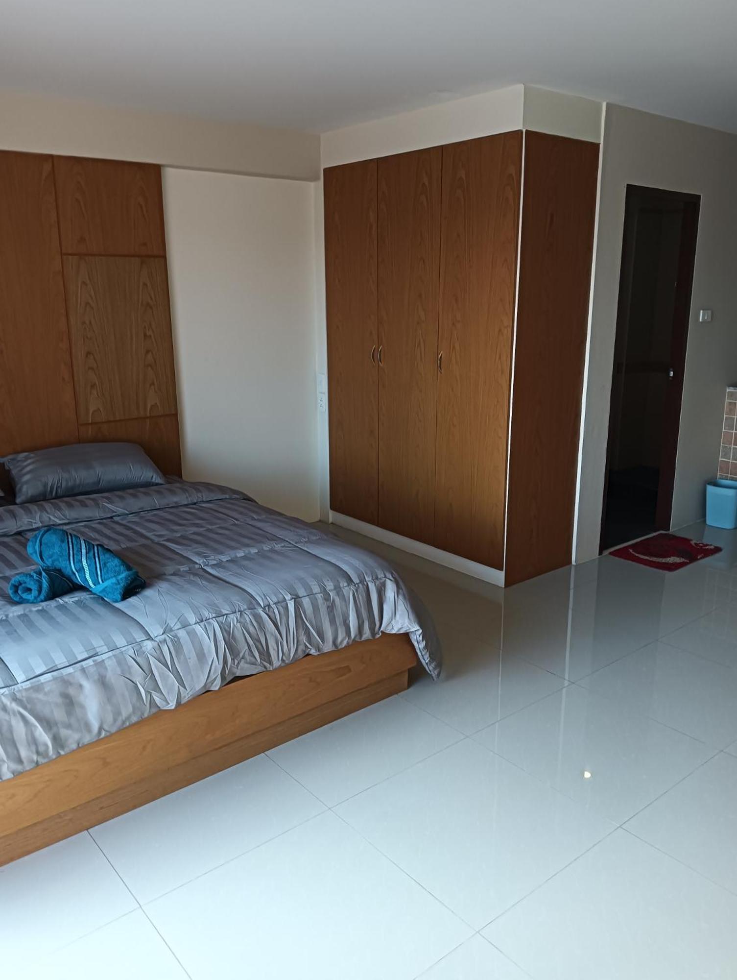 Cafe Nana Hotel Nong Prue Exteriör bild
